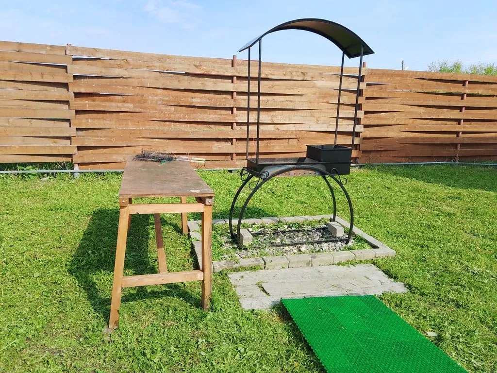 Дом с террасой и баней на дровах