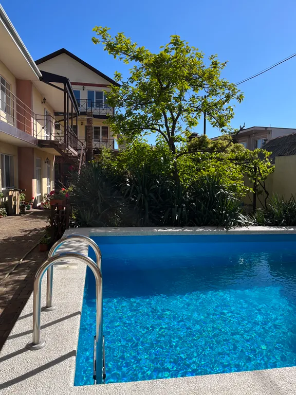 Двухкомнатный номер с кухней и бассейном