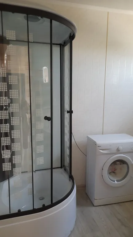 Коттедж с собственной территорией, большой беседкой и мангальной зоной