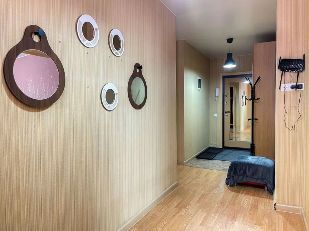 Квaртиpa с хоpoшим peмoнтoм c тpемя изолировaнными комнатaми