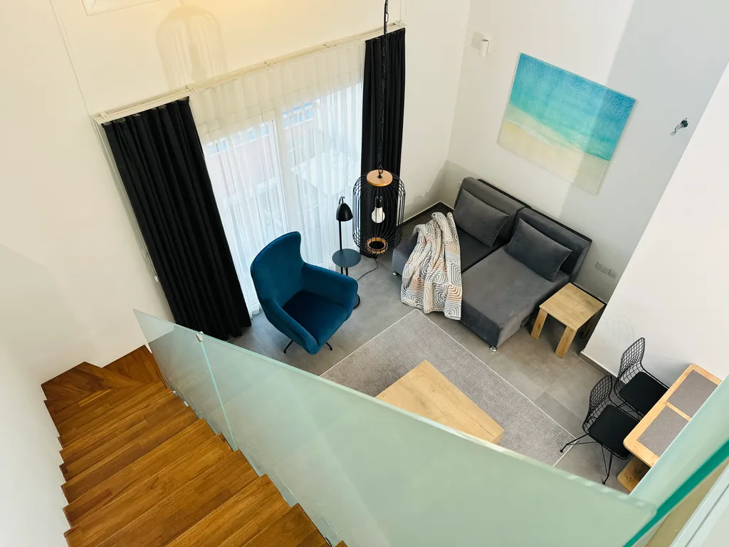 Уникальный лофт на первой береговой линии