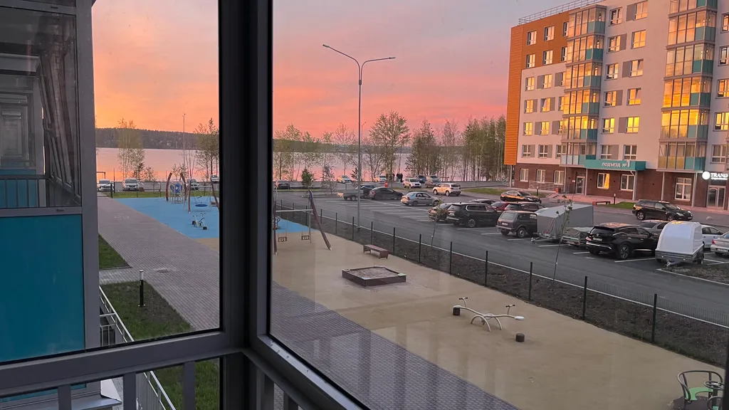 Апартаменты с видом на озеро в элитном районе