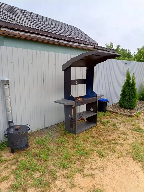 Шале на берегу реки с банным чаном и дровяной баней