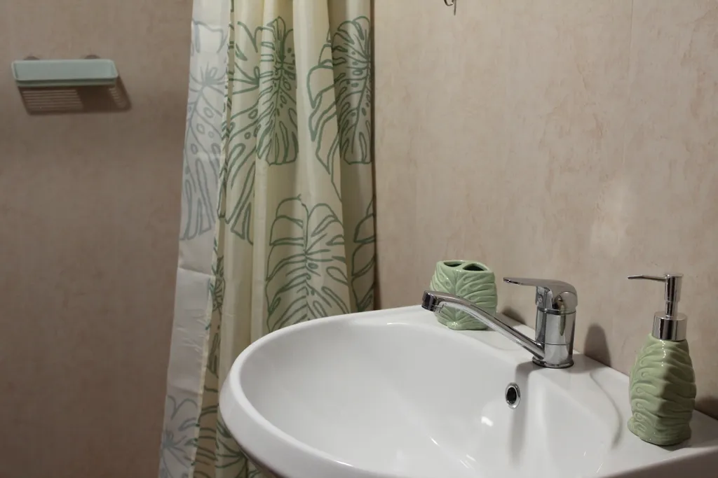 Уютный домик с двуспальной кроватью