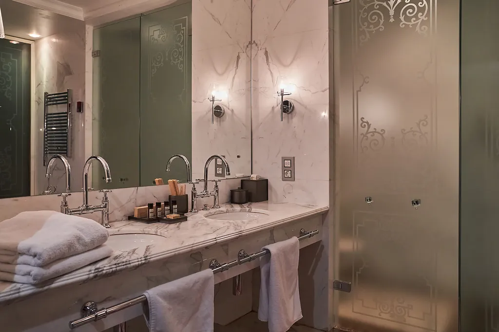 Апартаменты Crown в Москва-Сити — Роскошь и комфорт на 50 этаже