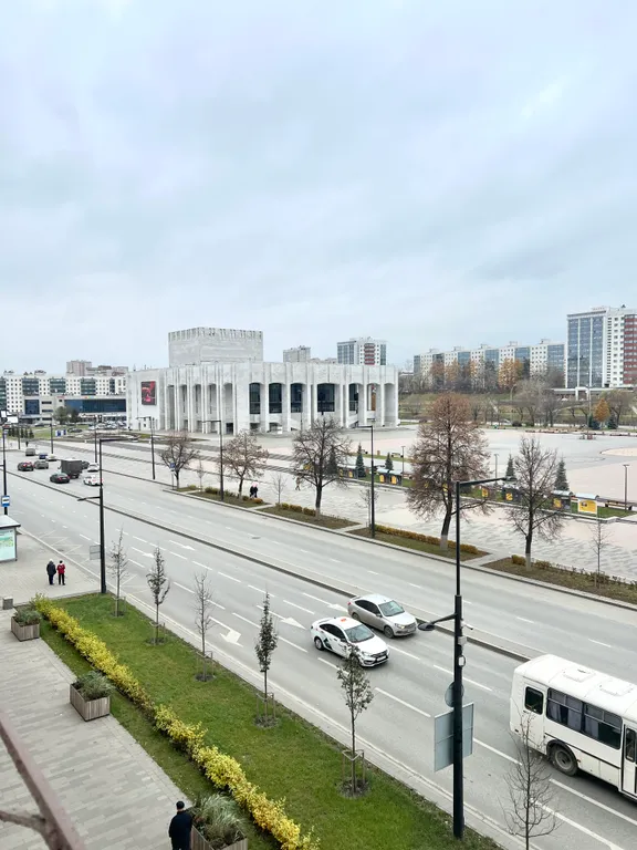 Квартира с видом на фонтаны и театр