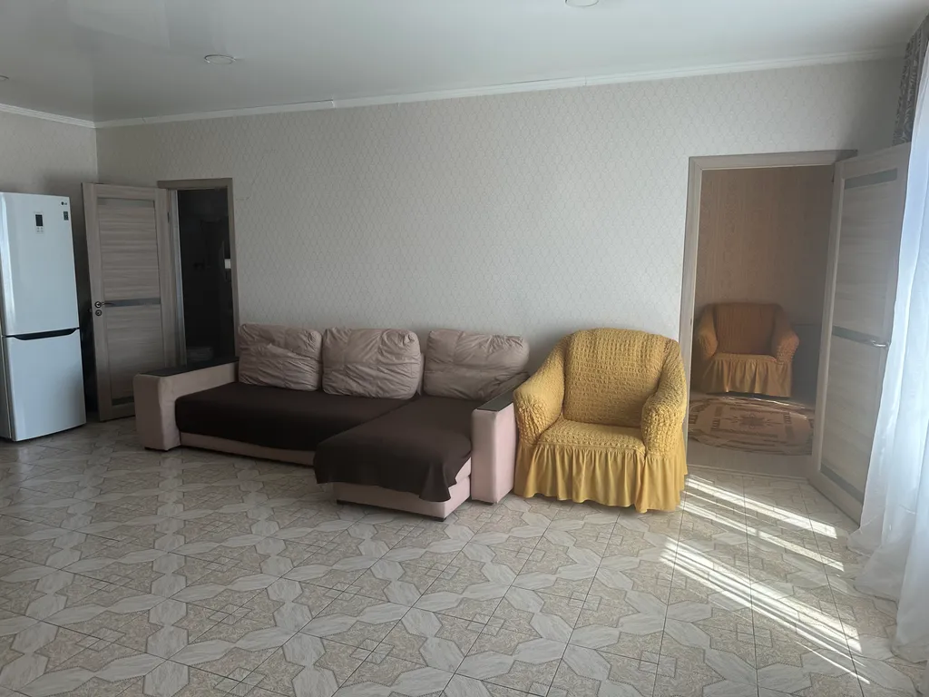 Уютная двухкомнатная квартира со своим двором