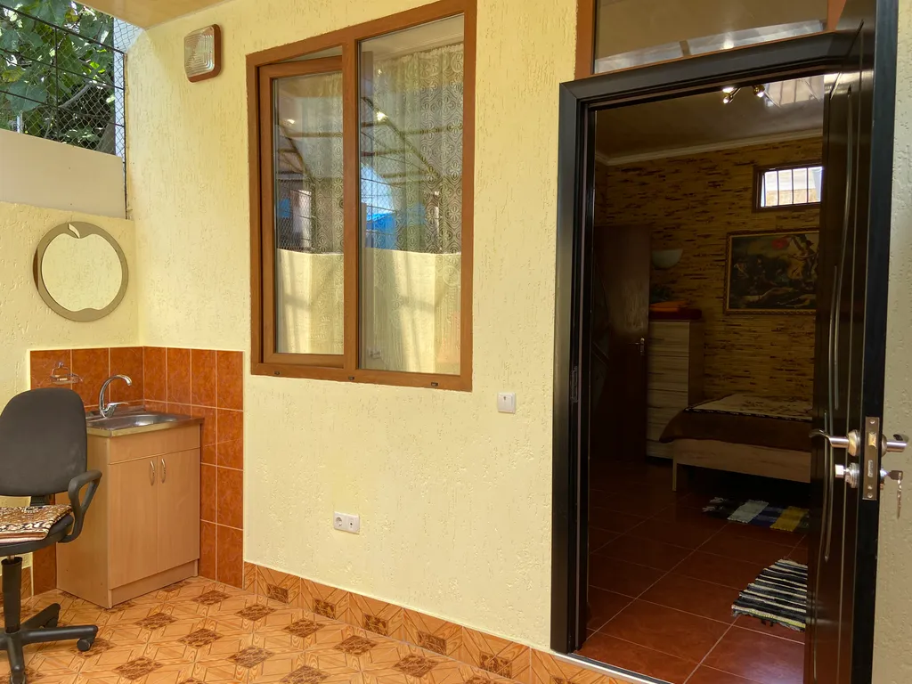 Квартира Квартира Дачка с небольшим двориком в центре — Гурзуф