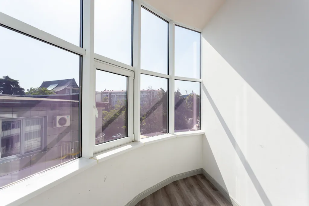 Шикарная квартира с тремя изолированными спальнями и двумя санузлами