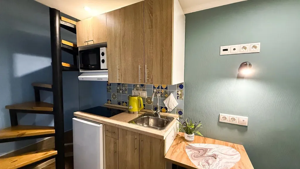 Квартира Квартира Двухуровневая студия у метро Автозаводская — Москва