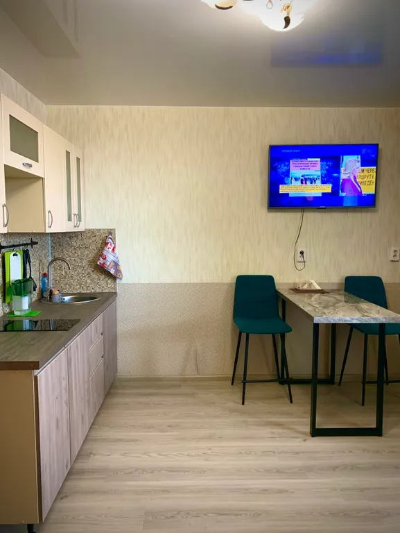 Студия в доме у метро