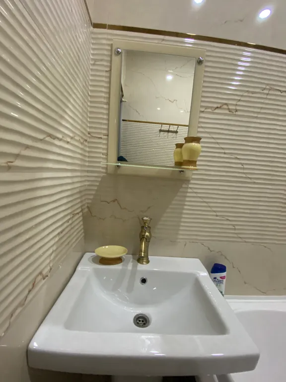 Дом Золотая рыбка с видом на горы и рядом с озером