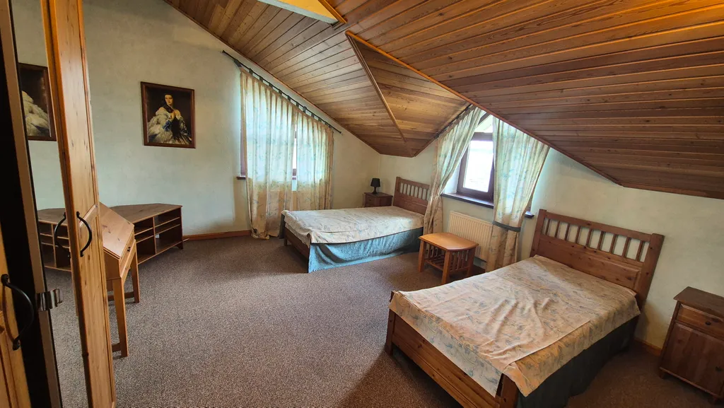 Дом на берегу волги, с видом на затопленную колокольню