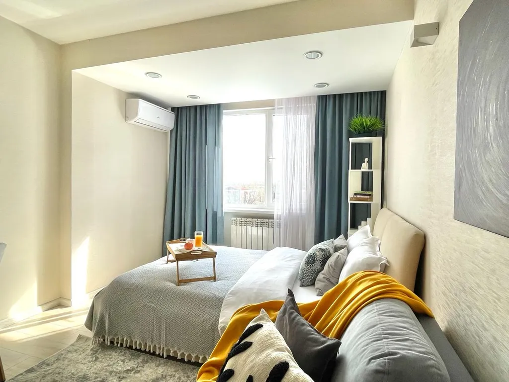 Студия День и Ночь с видом на горы