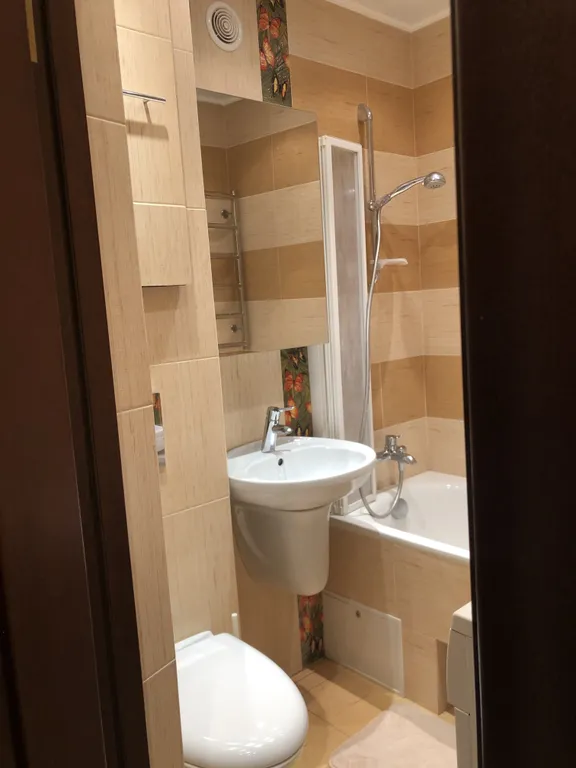 Уютная 2-х комнатная квартира возле Автовокзала, Современик, Гринн