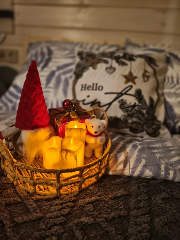 Уютный домик Karhumökki в окружении соснового леса и озер, у Игоры