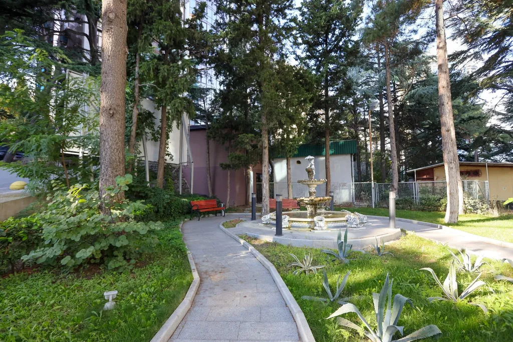 Новая квартира с просторной терассой и прекрасным видом на горы