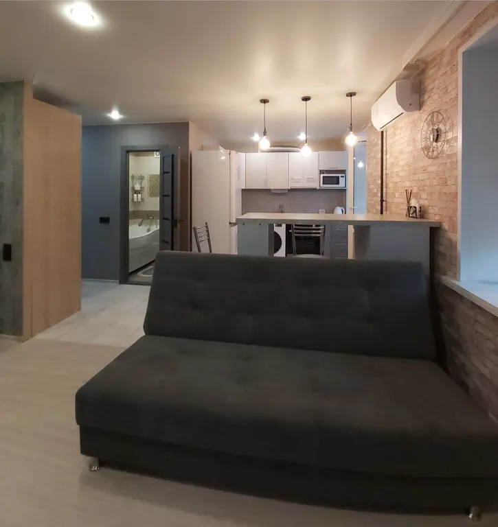 Комфортная студия в Арбековской заставе на 10 этаже.