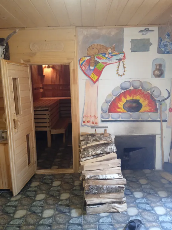 Домик с русской баней на берегу реки