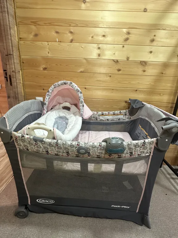 Уютный дом с красивым видом на зелёную гору