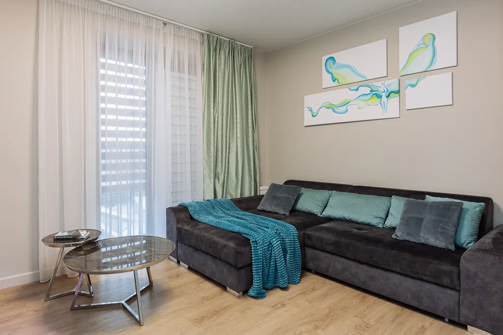 Апартамент с видом на колесо обозрения и море