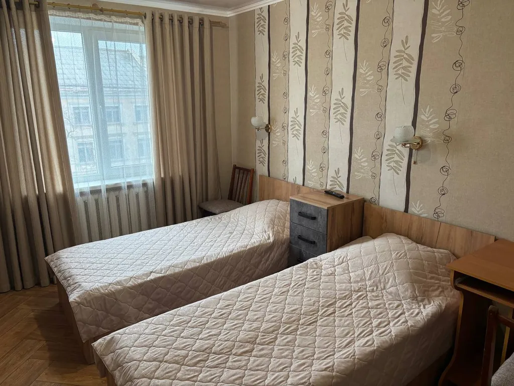 Квартира 2-комнатная Квартира — Евпатория