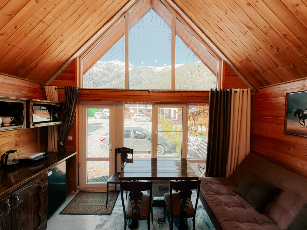 Коттедж Коттедж Улучшенное шале — Архыз