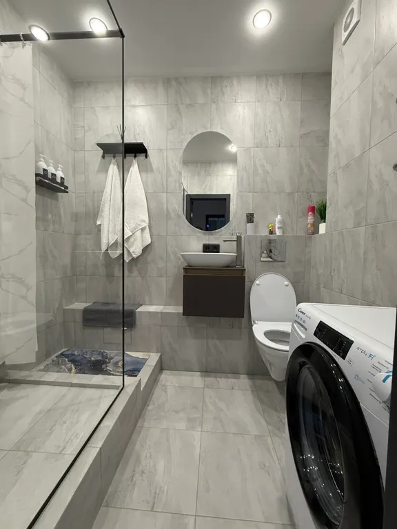 Дизайнерская квартира с панорамными окнами