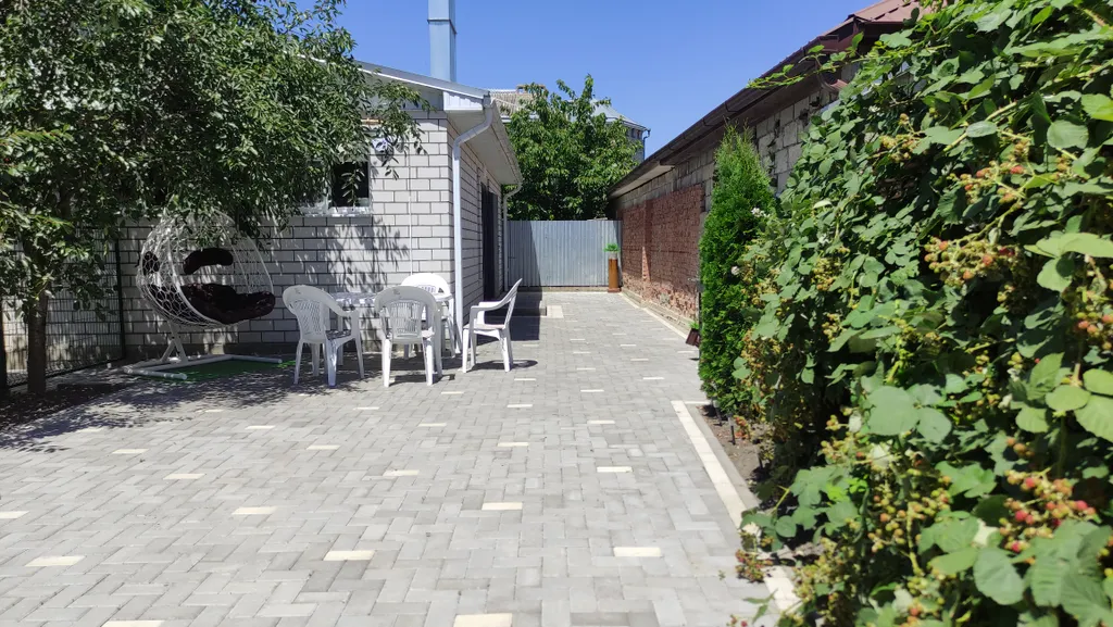 Часть дома в тихом районе с отдельным входом и удобной парковкой