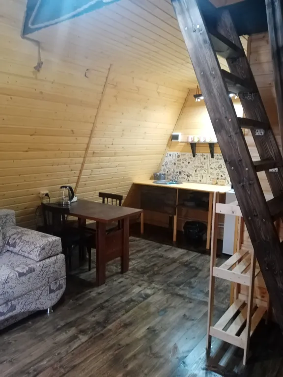 Домик с Баней у горы