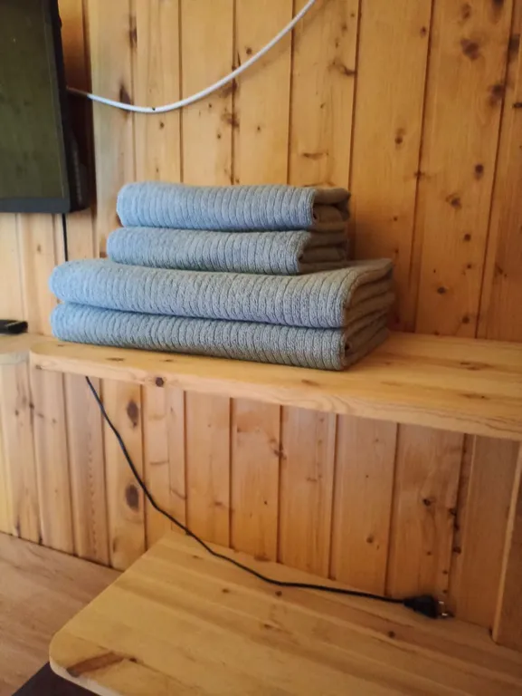 Двухкомнатный домик в 7 мин. от моря в тени деревьев с парковкой (№2)