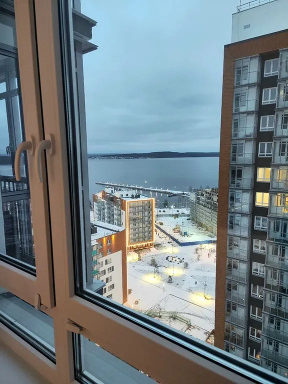 Стильная  квартира незабываемым видом на Онежское озеро с 18 этажа