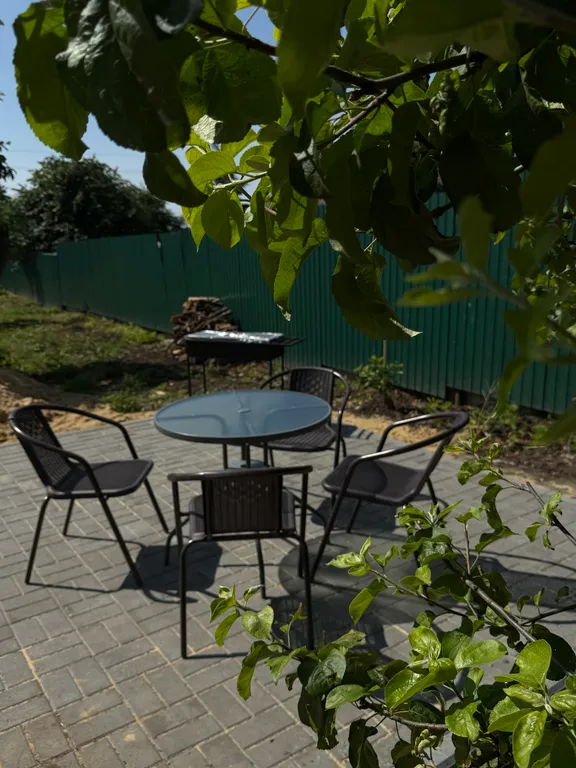 Дом в яблоневом саду