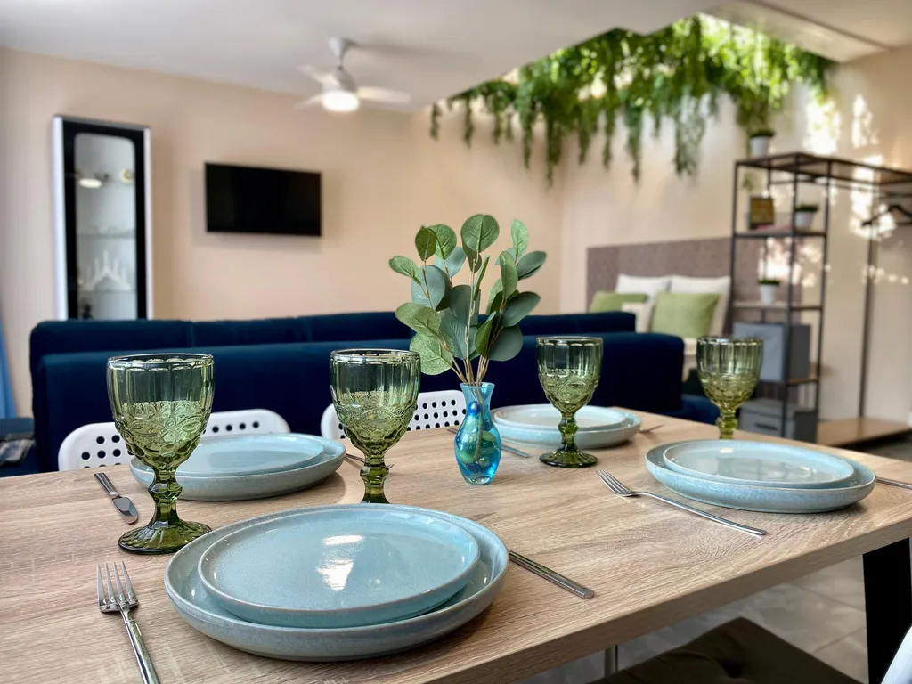 Студия Ботаника в сосновом бору