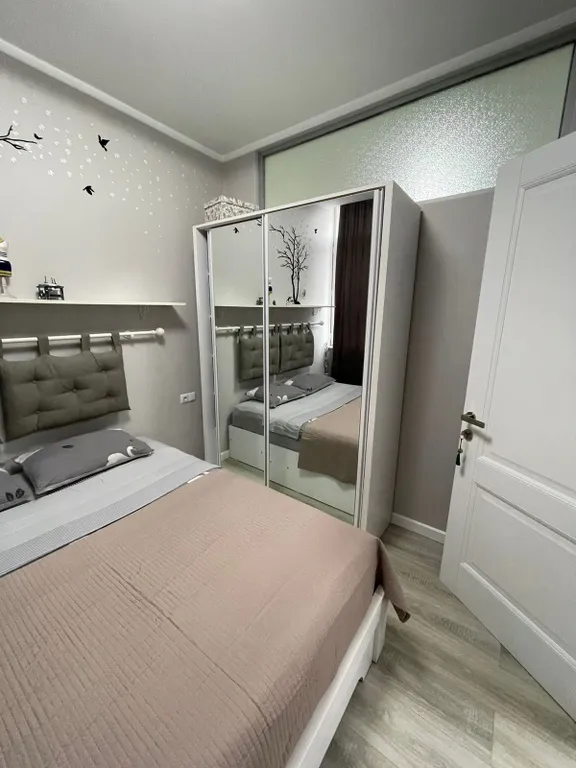 Светлая и уютная квартира с 3 комнатами, 7 минут от моря