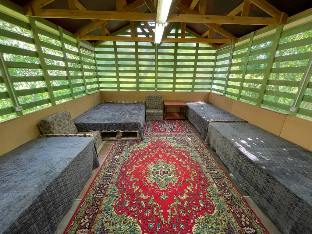 Коттедж Дом в саду Дорголи — Чирката