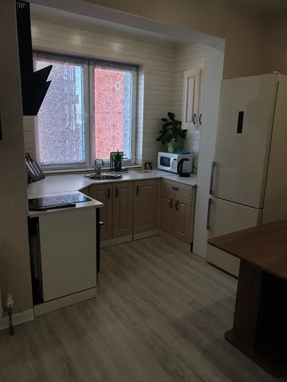 Красивая студия с видом на Ангару