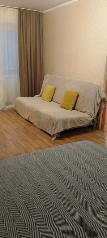 Квартира две остановки от вокзала