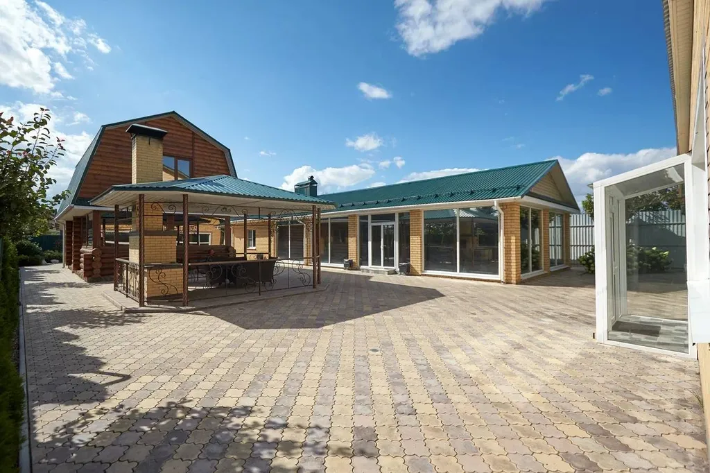 Дом на участке 10 соток