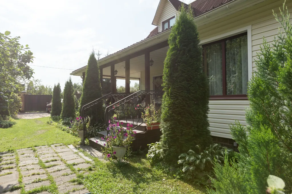 Дом с удобствами и шикарным садом для полноценного отдыха