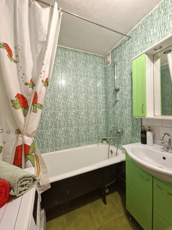 Квартира Трёхкомнатная квартира — Екатеринбург