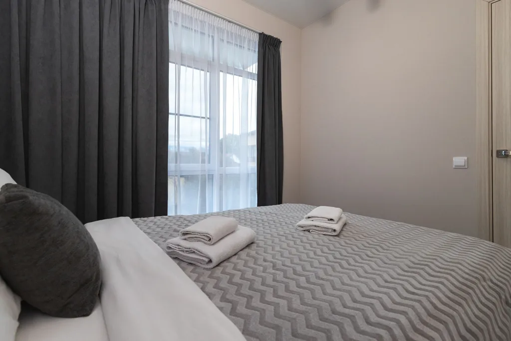 Квартира 2-комнатная квартира с кухней и балконом у набережной — Сириус