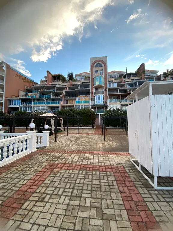 Уютные апартаменты с видом на горы в Элит Лазурном