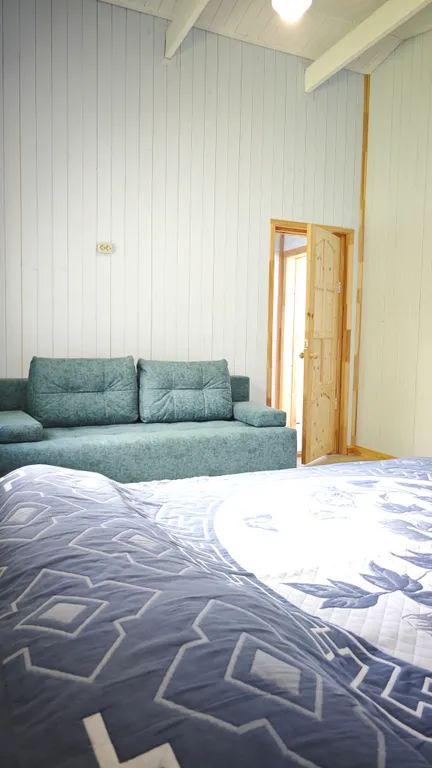 Дом у реки на закрытой охраняемой территории комплекса Гранд Ольгино