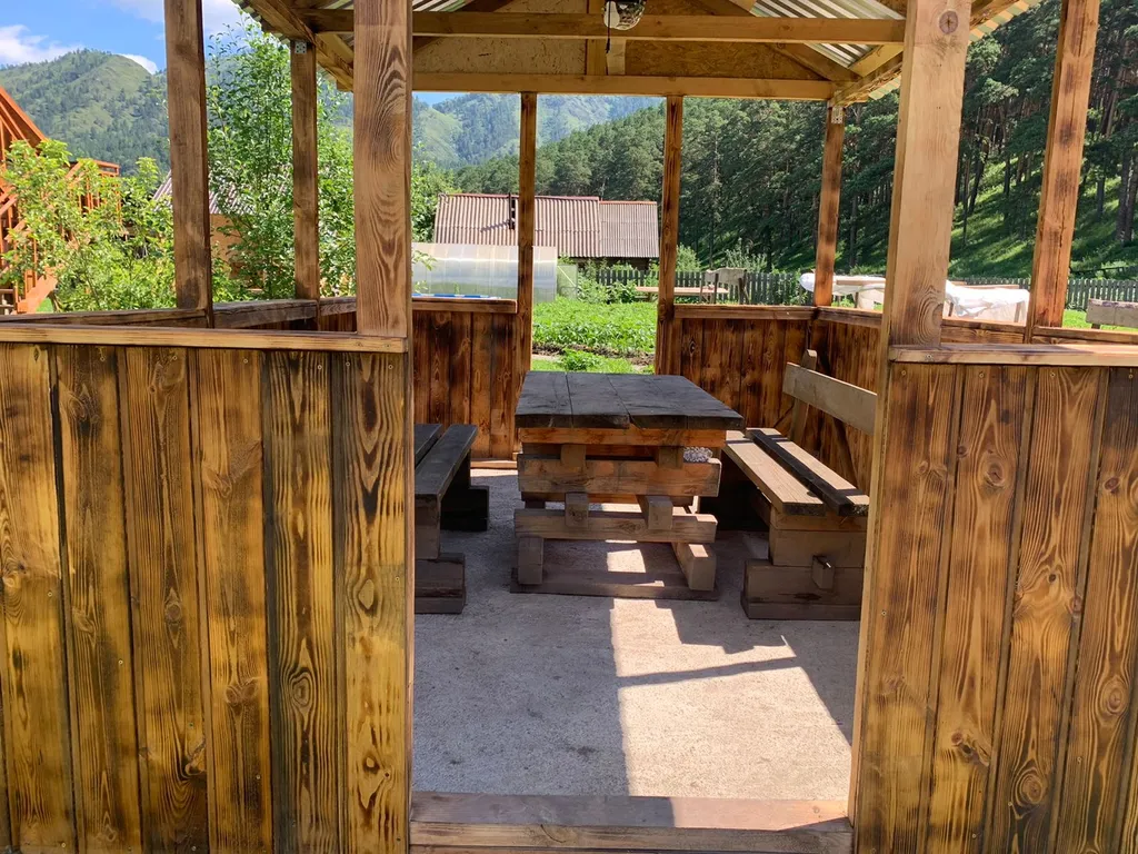 Благоустроенный домик с видом на сосновый бор