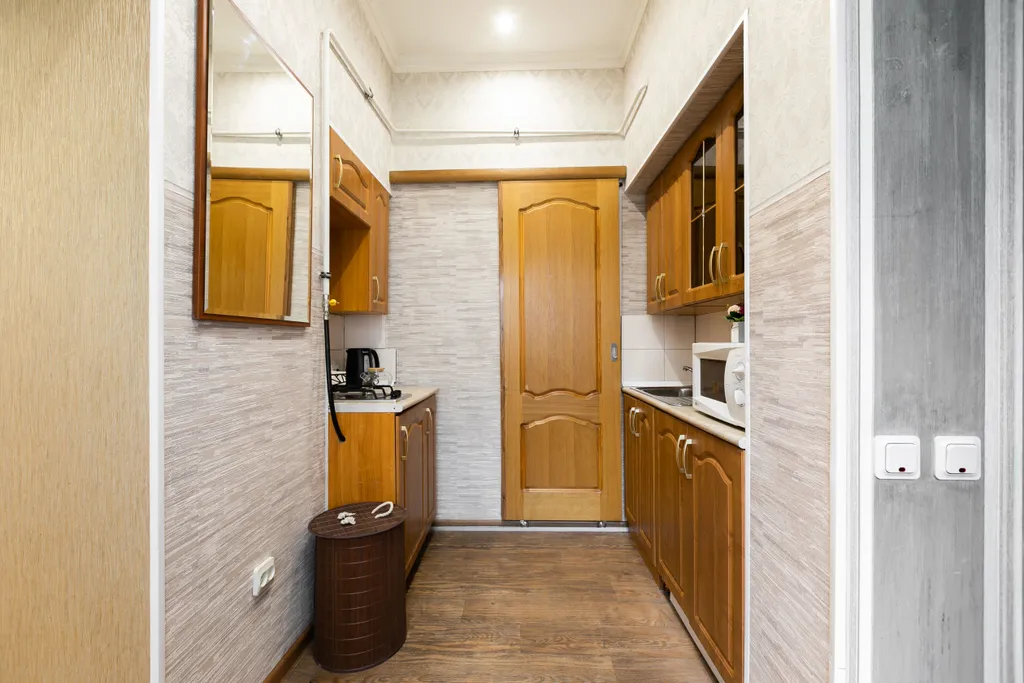 Рядом Невский, торговые центры, метро