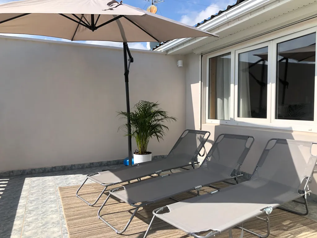 Апартаменты с собственной террасой меньше минуты до моря