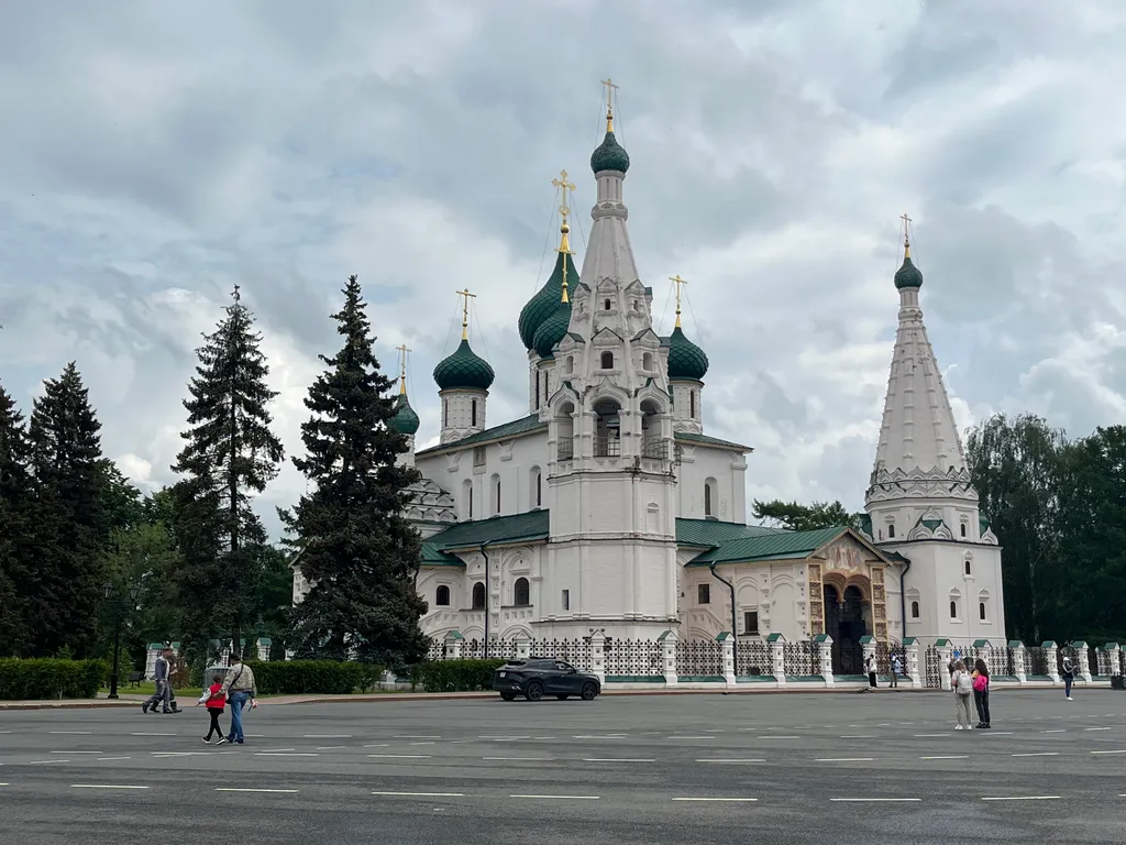 Просторная современная квартира в центре города