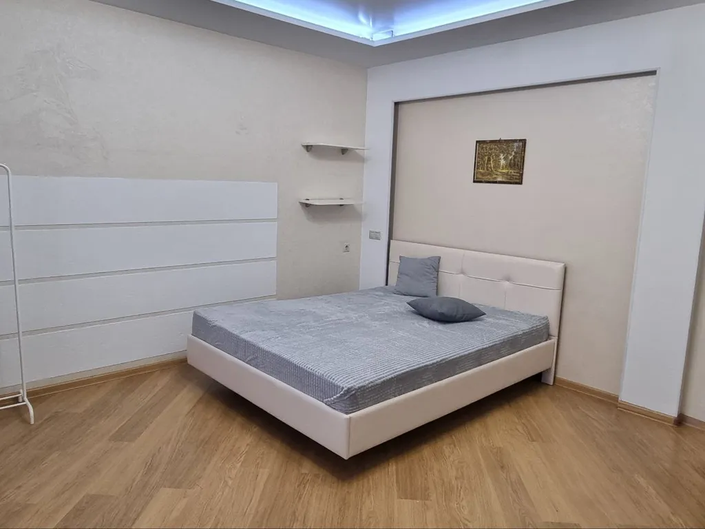 Современная 4-комн. в 10 мин пешком до МВДЦ Сибирь