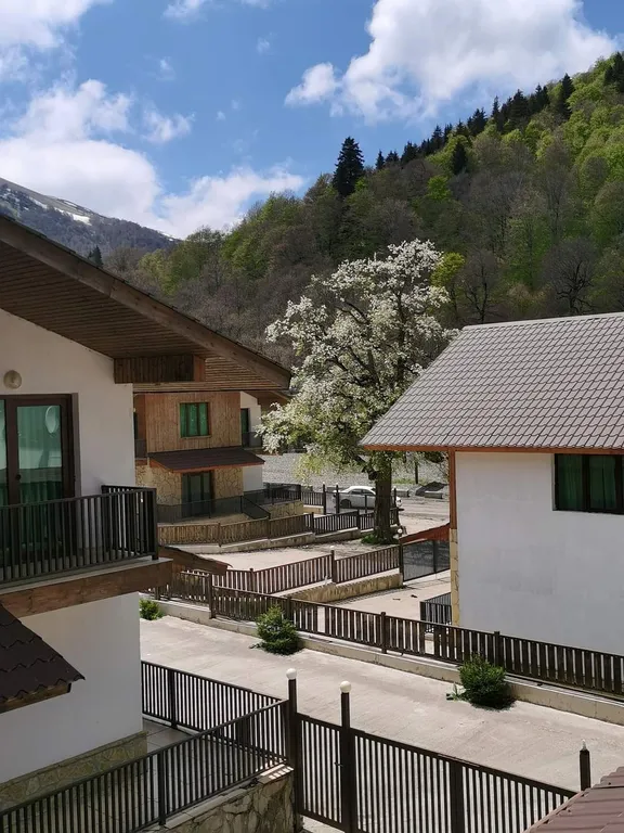 Апартаменты с одной спальней и камином в коттедже